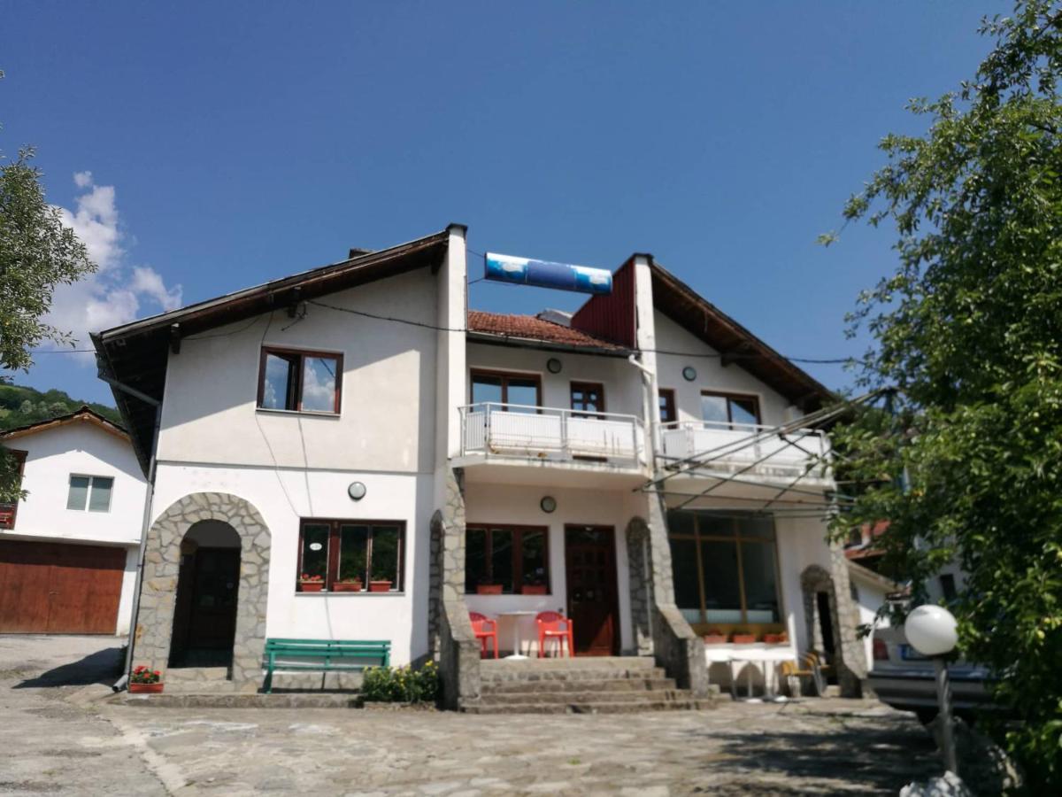 Самостоятелни Стаи В Къща За Гости Балкан Ribarica Eksteriør billede
